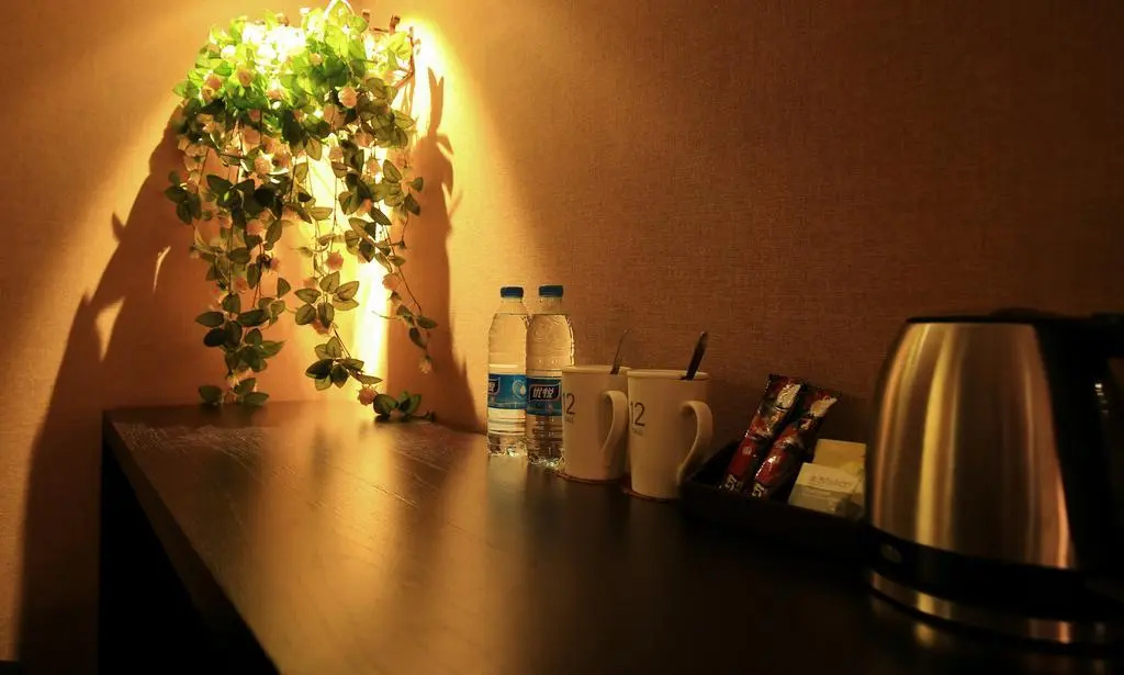 Food & Beverage