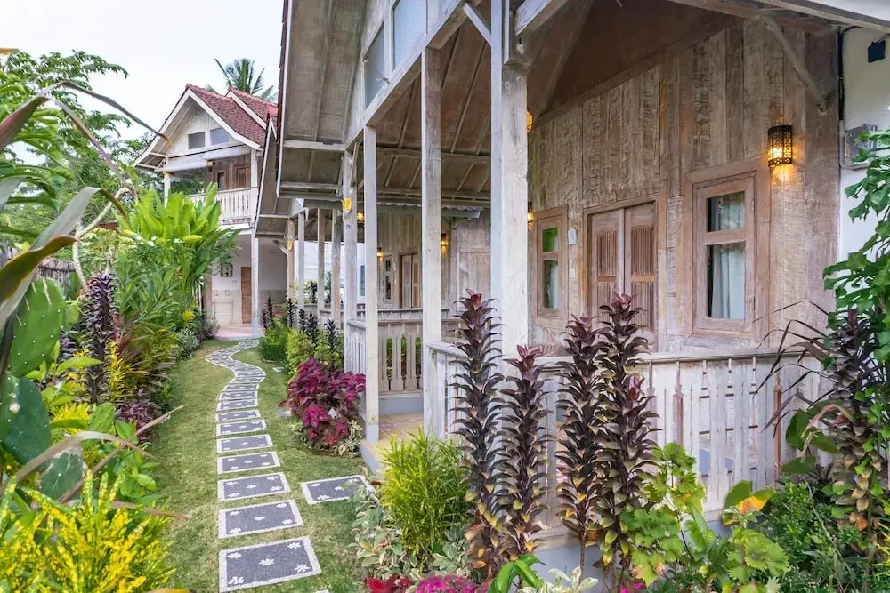 Ubud Glassy Villa by Pramana Villas