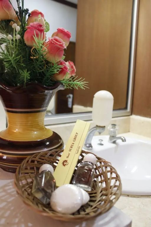 Surya Pesona Beach Hotel - Chambres