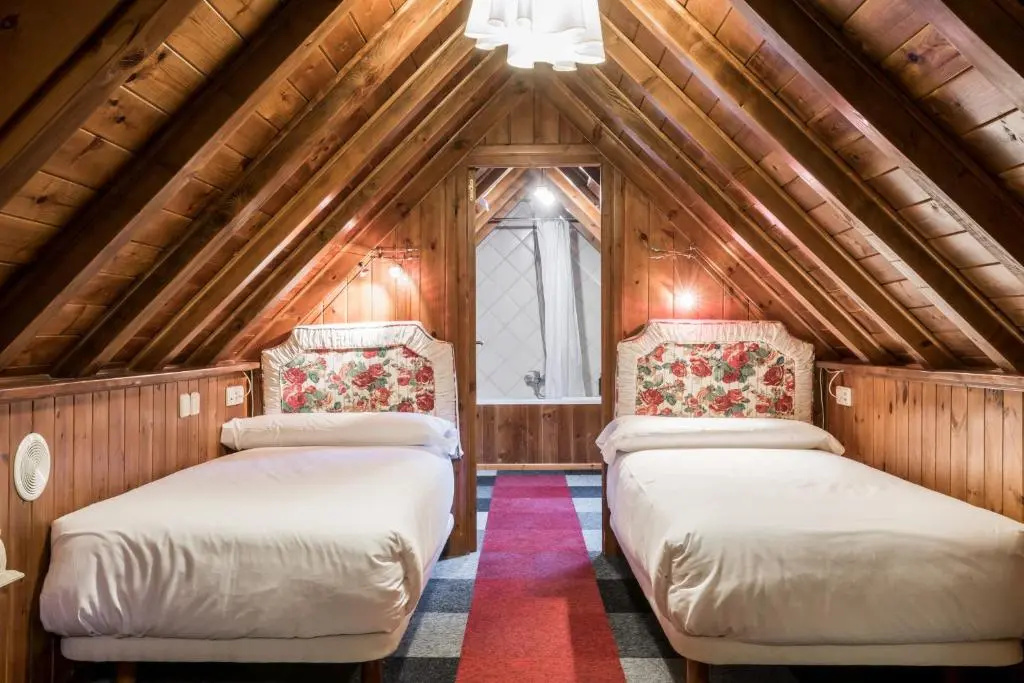 Economy room