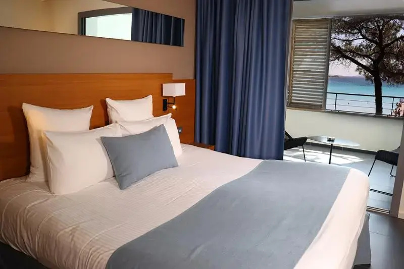 Superior Double room (full double bed)