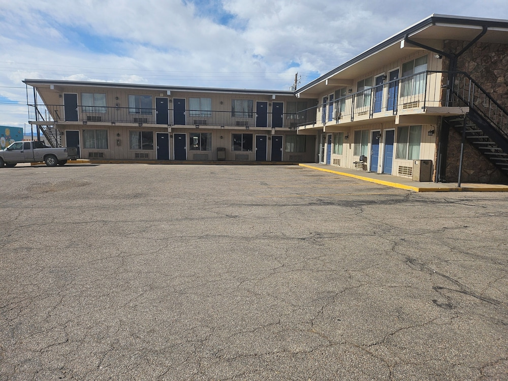 Home Away Inn LLC Laramie