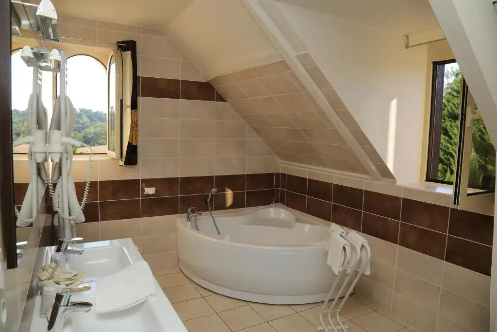 Logis Hôtel - Les Collines - Chambres