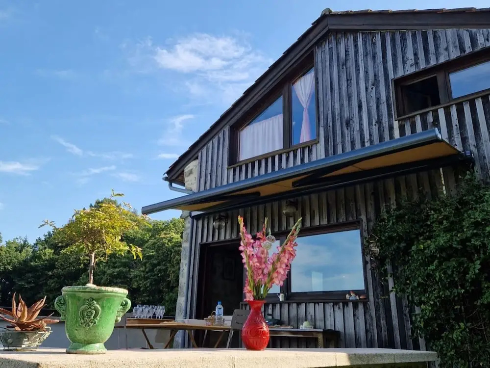 Hilltop Haven in Parlan