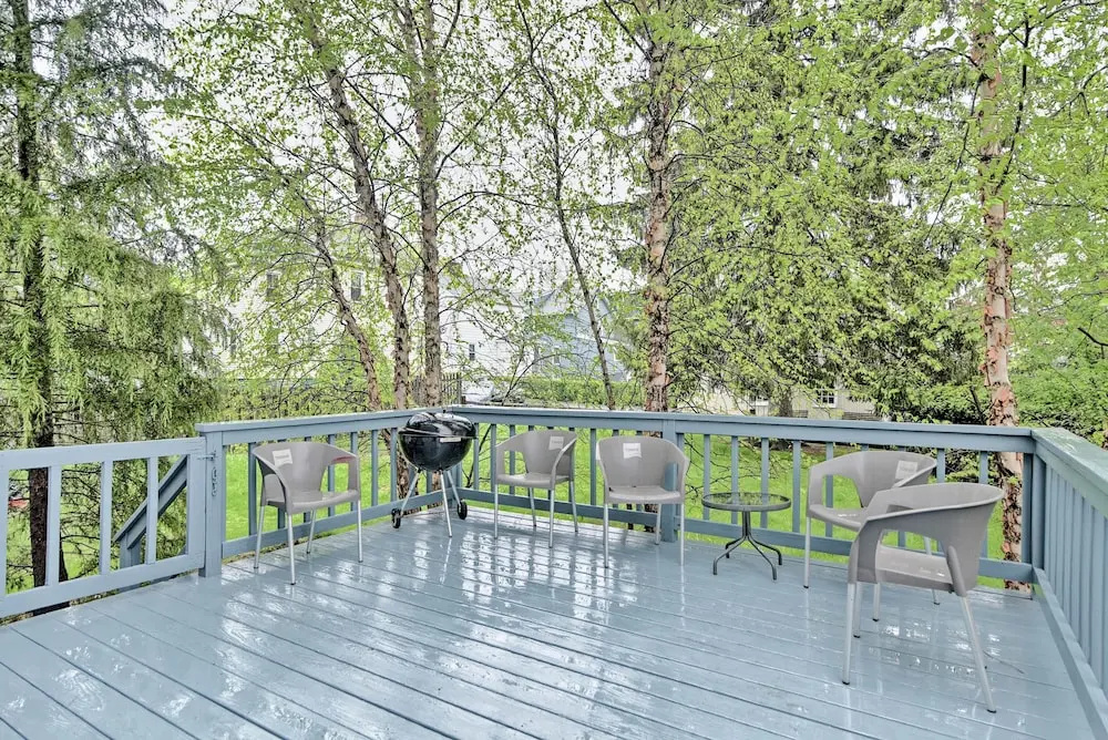 Millburn House w/ Deck - Walk to NYC Transit!