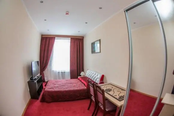 Double Suite (full double bed)