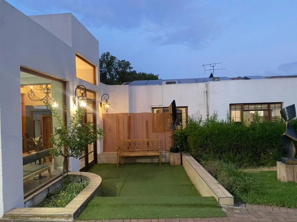 The Ridgeback, 4 Bedroom House Bryanston