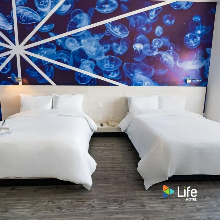 Business Quadruple room