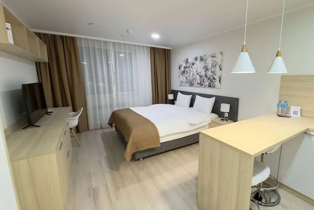 Двухместный номер Standard двуспальная кровать в TÖR`RE Astana by Wyndham