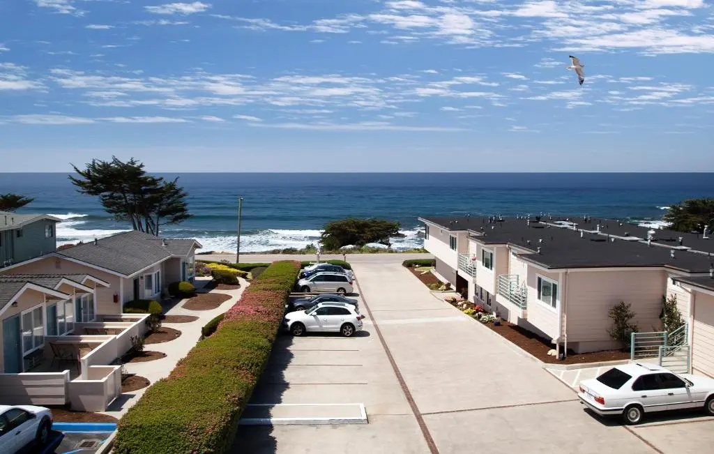 Beach & Waterfront
