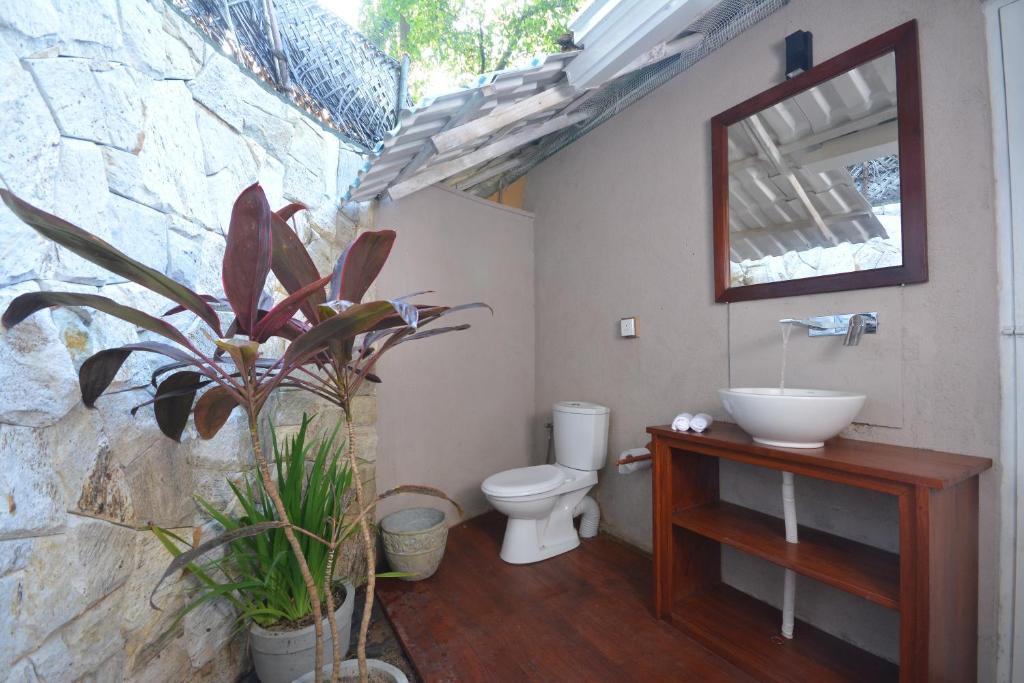 Kadolana Eco Village