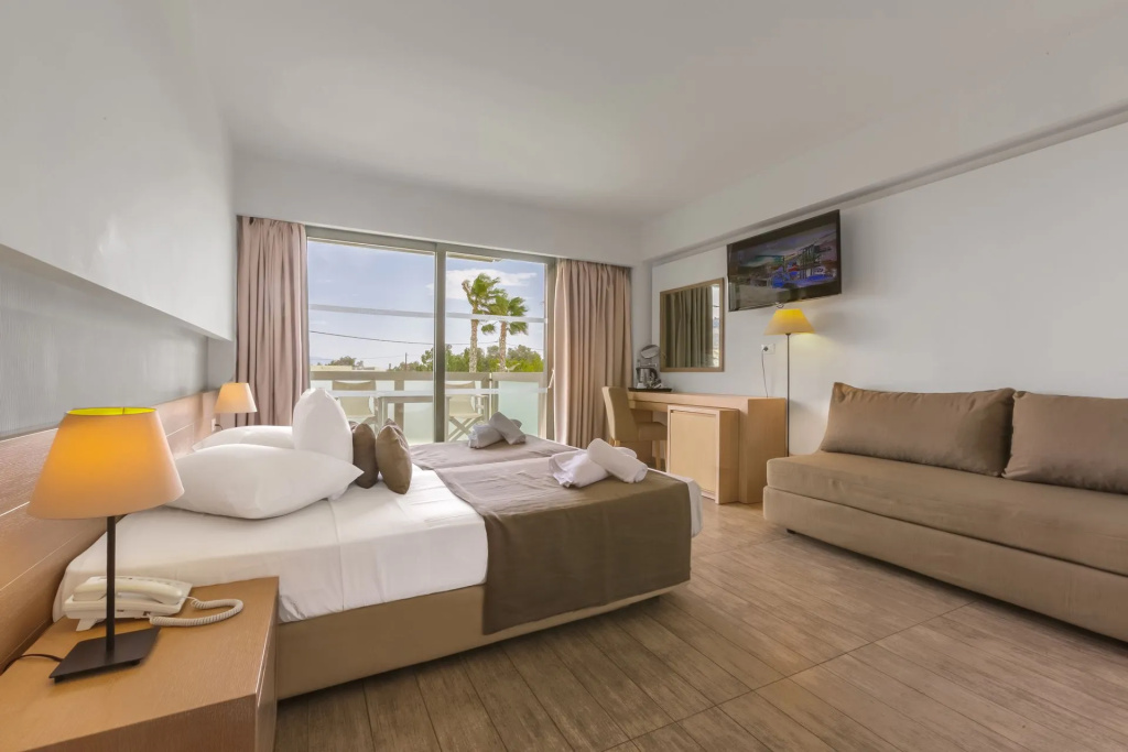 Standard Double room with garden view (twin beds)