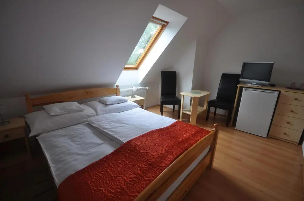 Denis Hotel és Étterem - Chambres