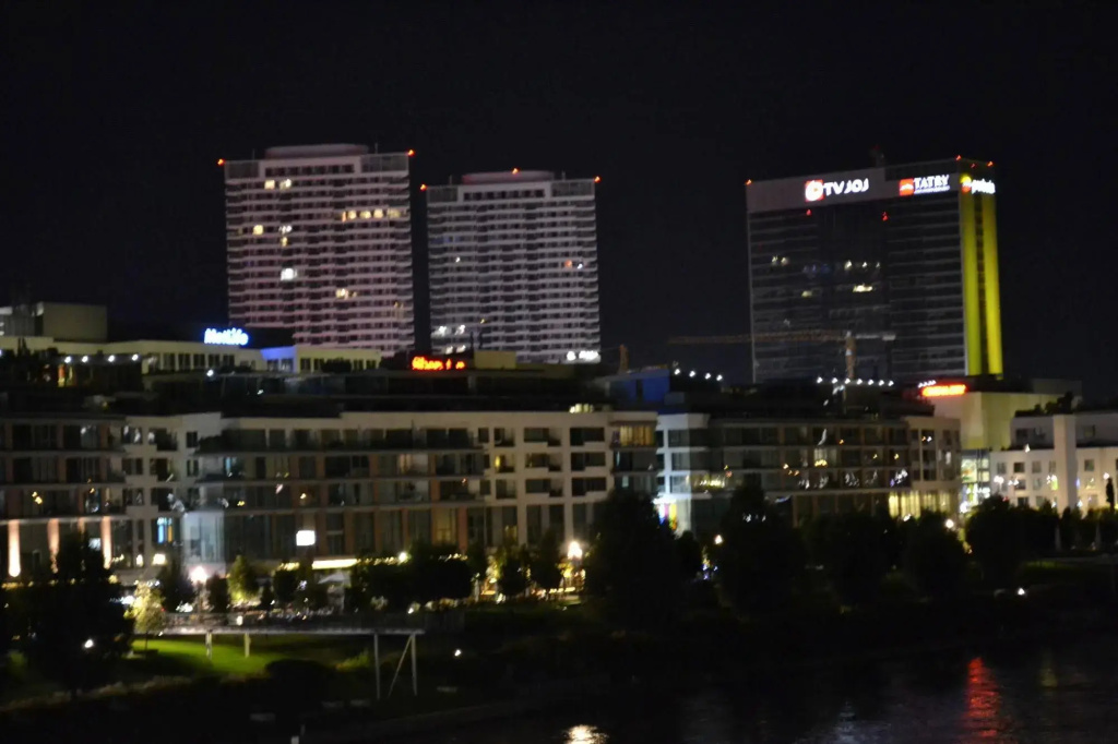 Panorama Apartment with Free Parking