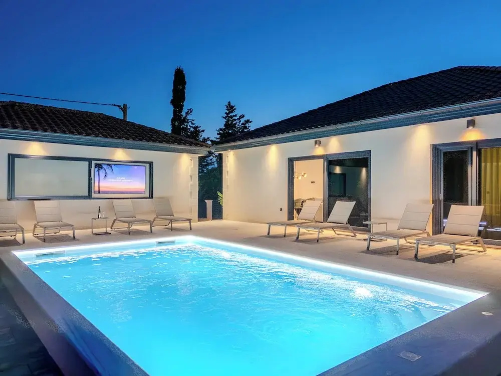 Deluxe Villa