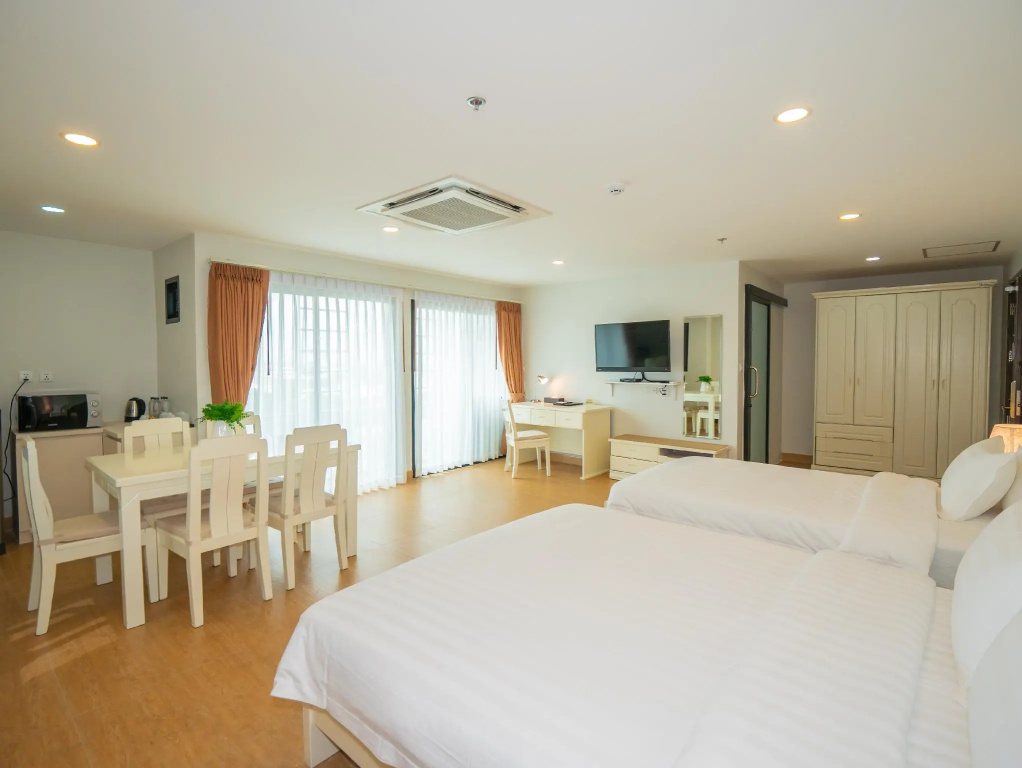 Quadruple Suite