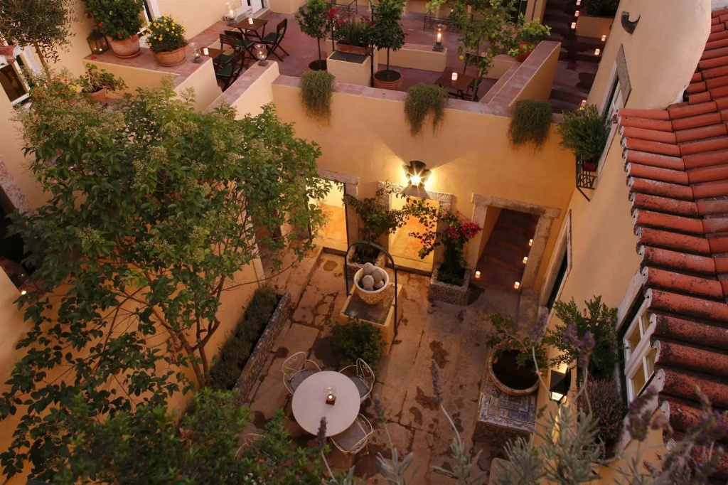 Hotel photo 12