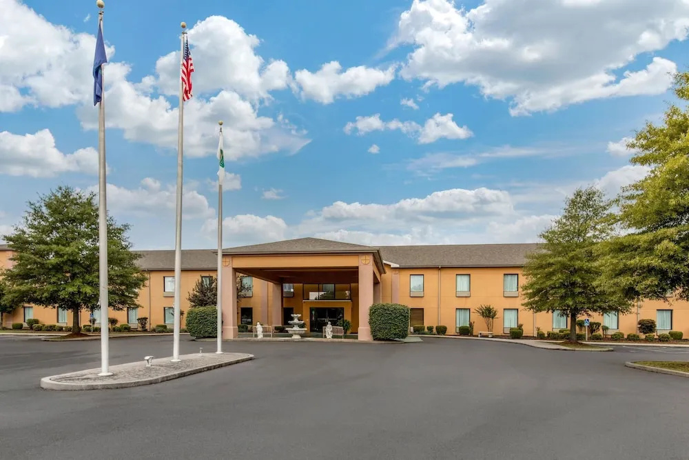 Comfort Inn & Suites