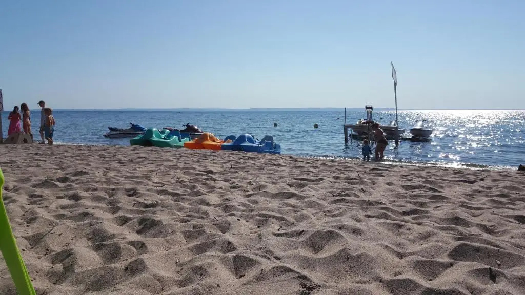 Beach & Waterfront