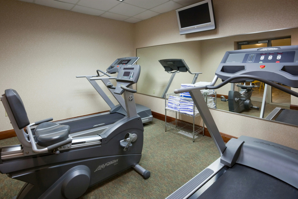Holiday Inn & Suites Wausau-Rothschild by IHG - Général