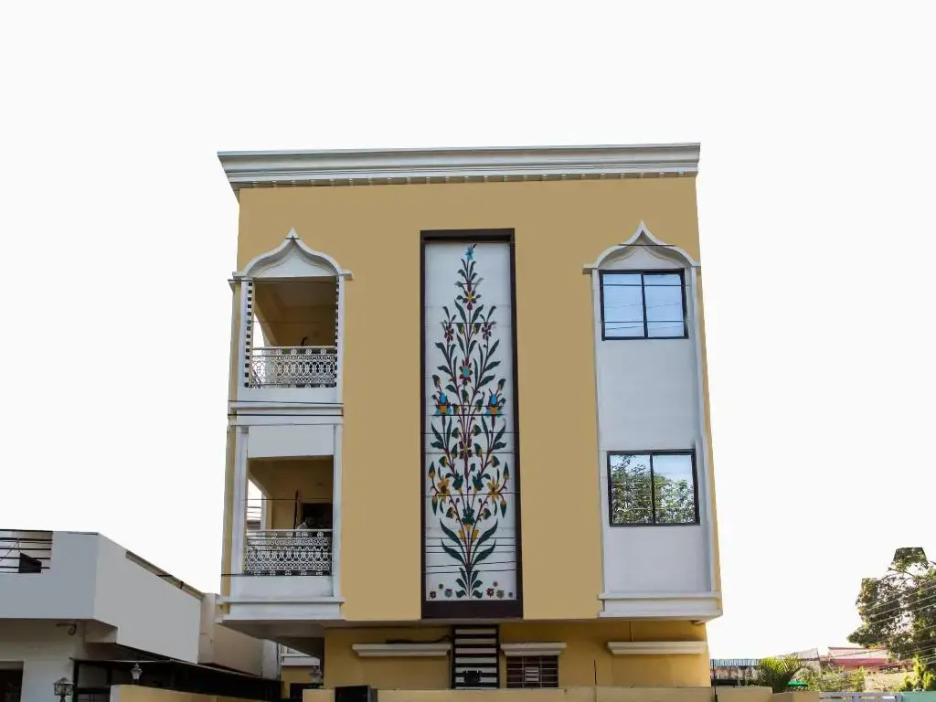 Hotel Emerald Park By OYO Rooms