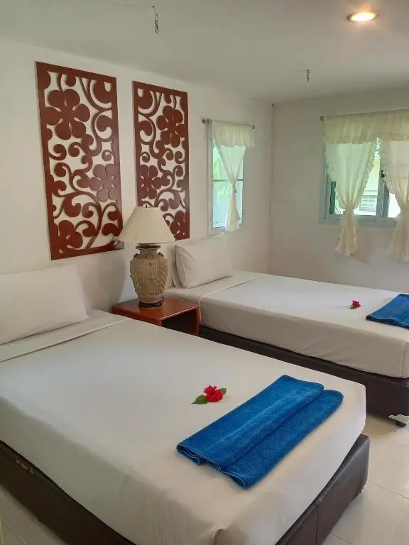 Double room with balcony (twin beds)