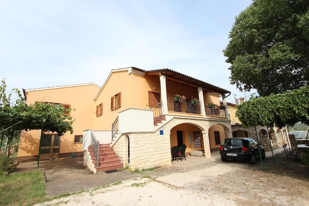 Apartments Luna
