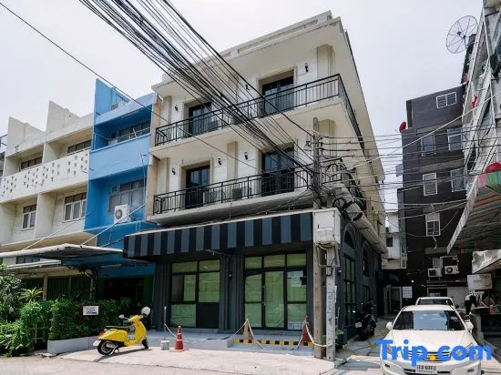 MoonhouseBKK | Boutique hotel room