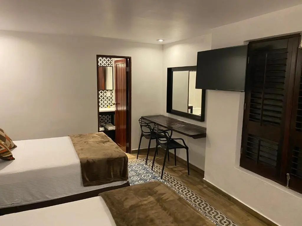 Deluxe Double room (full double bed)