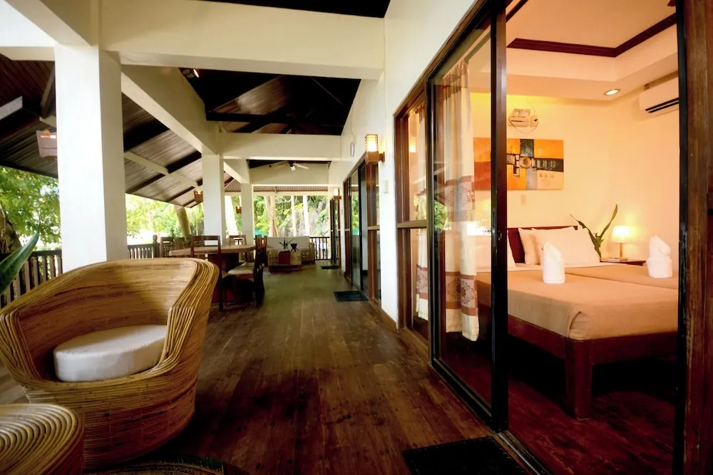 El Nido Water Front
