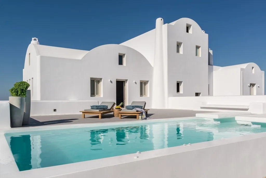 White & Co. Villas & Suites Santorini