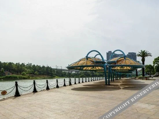 Beach & Waterfront
