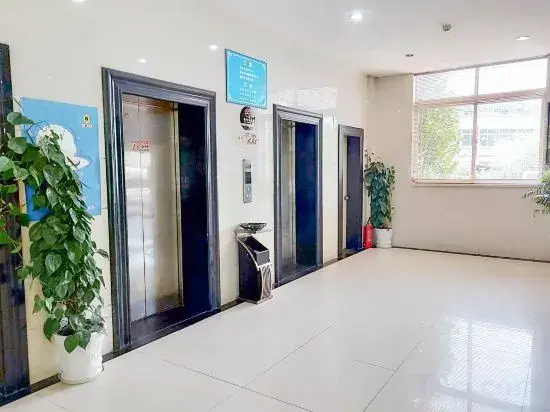 Super 8 Ningbo Beilun West Hengshan Road Branch