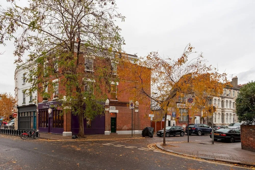 Light And Comfortable Hammersmith Home Ssq