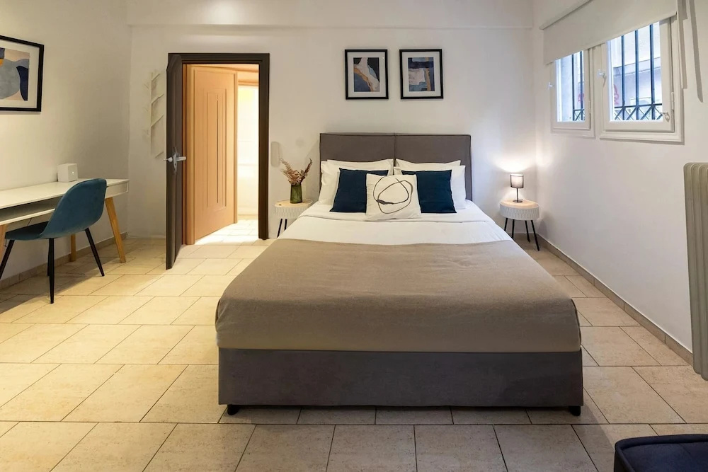Phaedrus Living: Athens Studios Angel