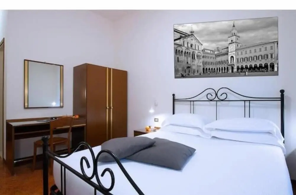 CDH Hotel Modena - Chambres