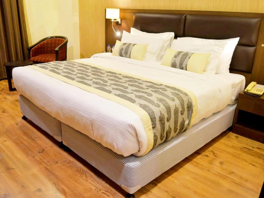 Executive Double room (full double bed)