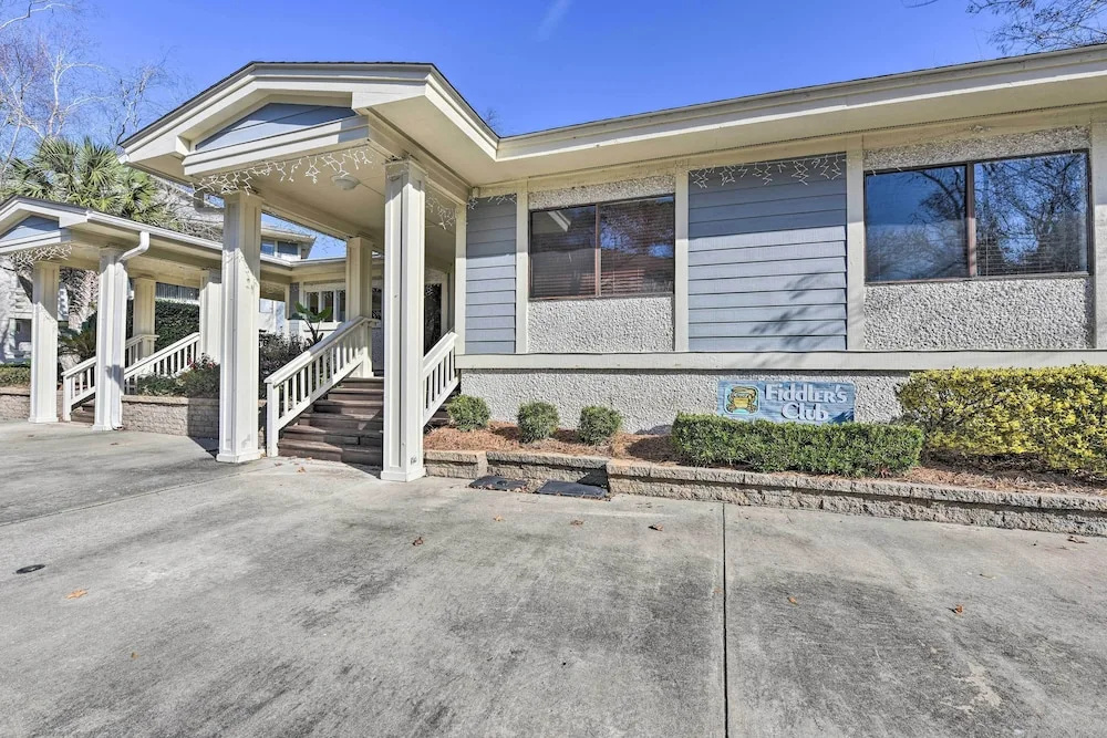 2 Pools + Hot Tub: Hilton Head Island Condo!
