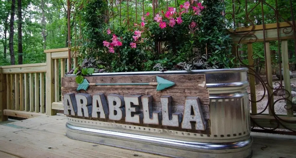 Arabella Cozy Nest With Hot Tub and Fire Pit in the Backyard by Redawning