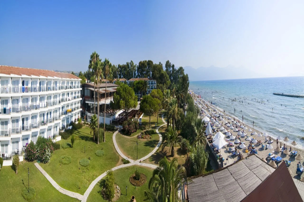 Beach & Waterfront