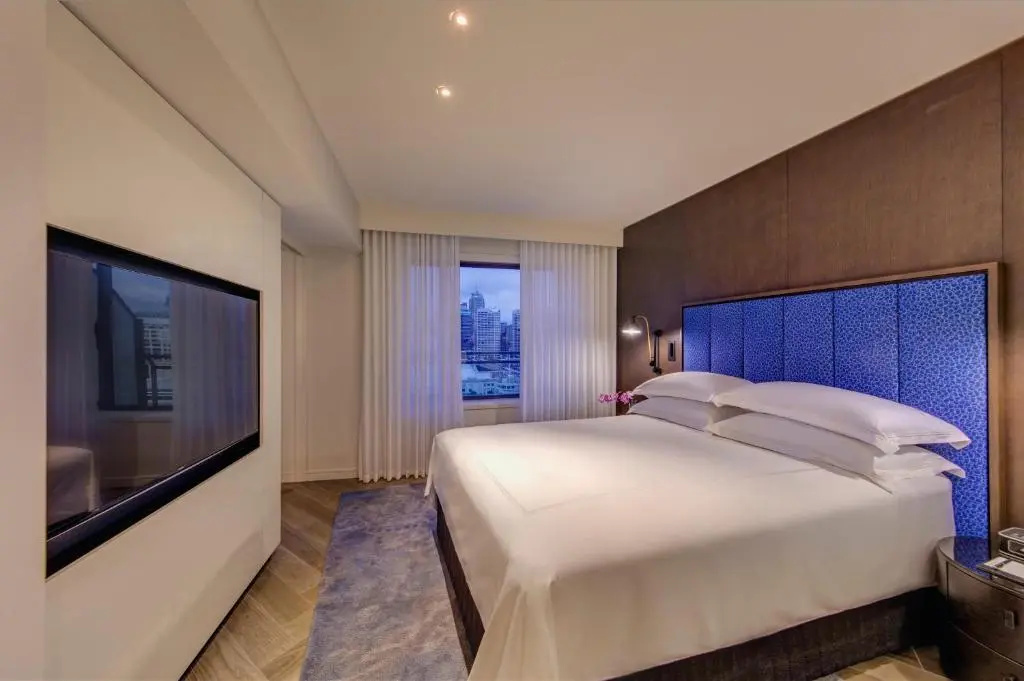 2 Bedrooms Suite with harbour view