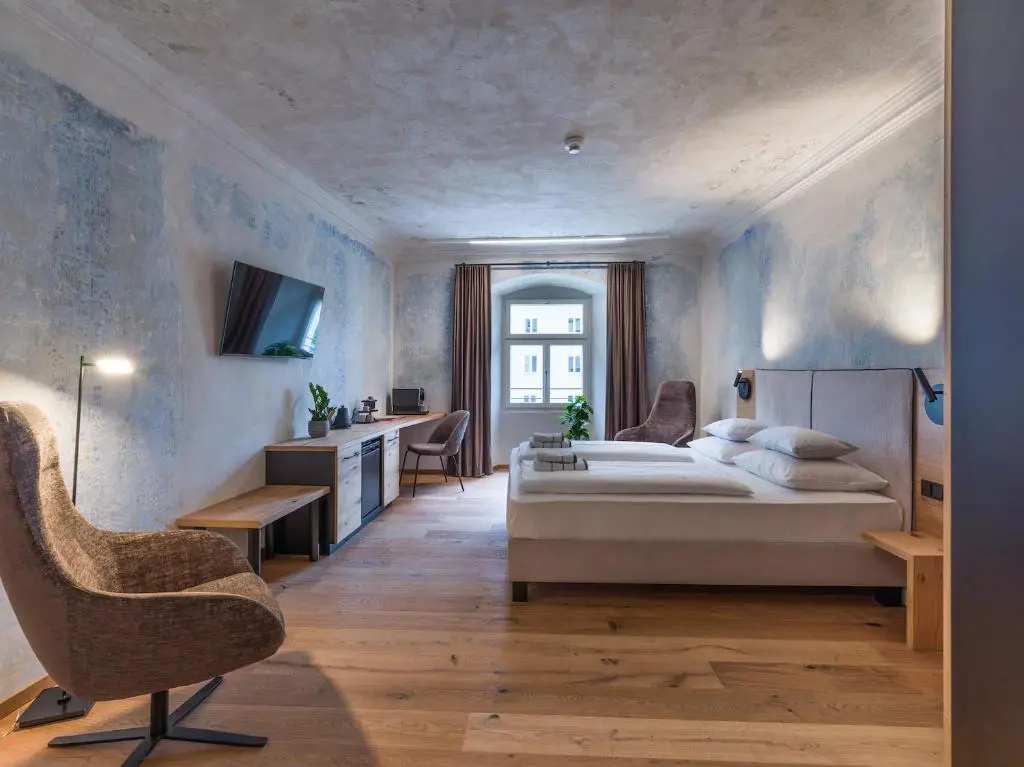 Superior Double room (full double bed)