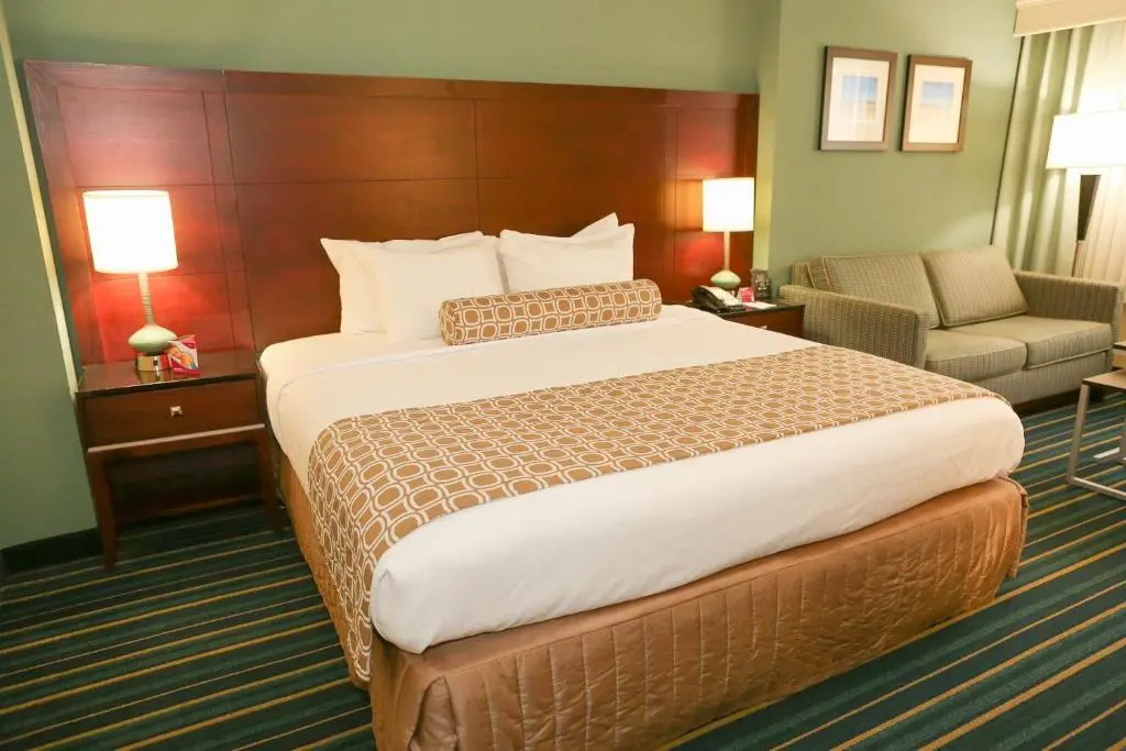 Crowne Plaza Virginia Beach Town Center by IHG - Chambres