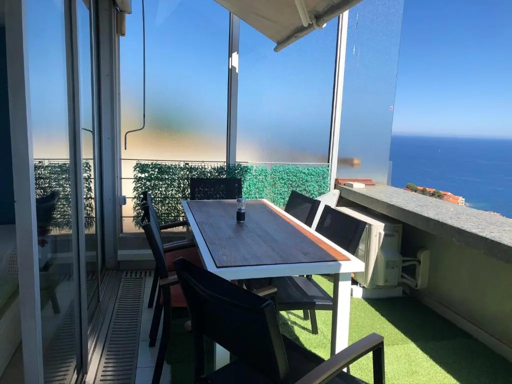Viangella - Dramatic sea view! Top floor 2km to Monaco