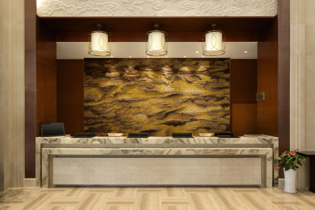 Lobby & Reception