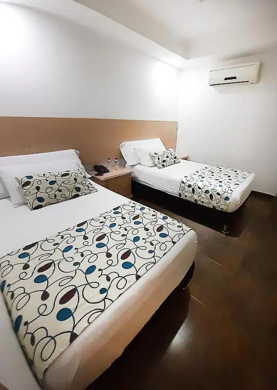 Hotel Plaza 43 - Chambres