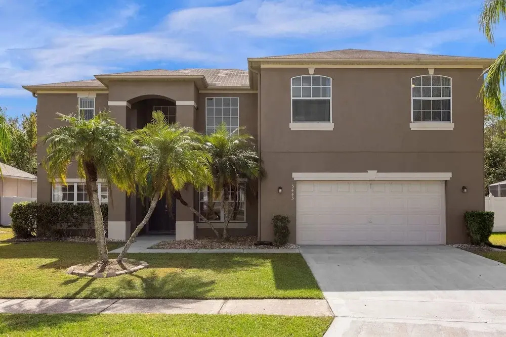 Upstay Home w Pool Hot Tub Patio - Pet Friendly