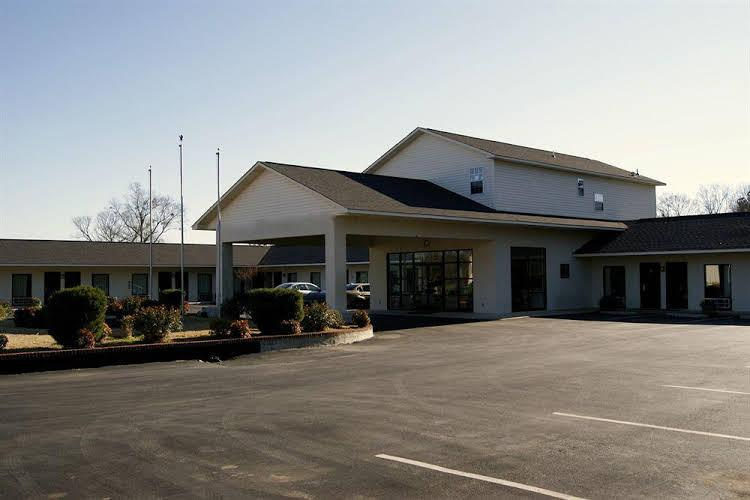 American Inn and Suites