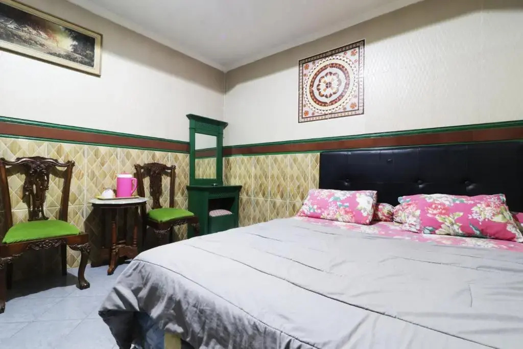 Deluxe Double room (full double bed)