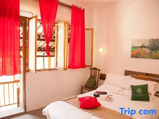 Standard Double room with balcony (full double bed)